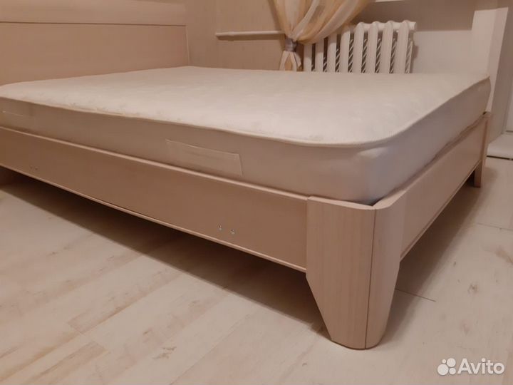 Кровать 140х200 с матрасом