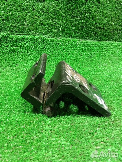 Петля двери X5 E53 (00-07) пер L верх/ниж б/у (арт. 41518269823)