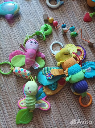 Развивающие игрушки для малышей