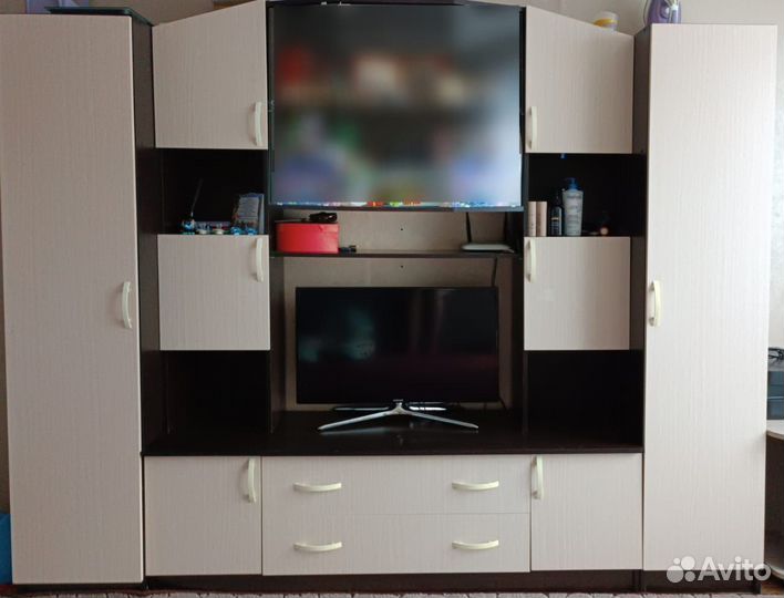 Стенка в гостиную