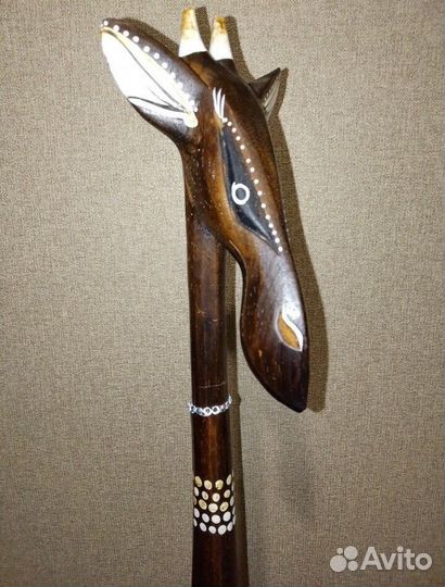 Интерьерные жираф и геккон