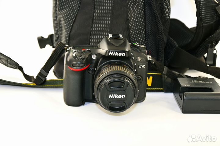Nikon D7100 24.7MP зеркалка Kit AF-S VR II 18-55