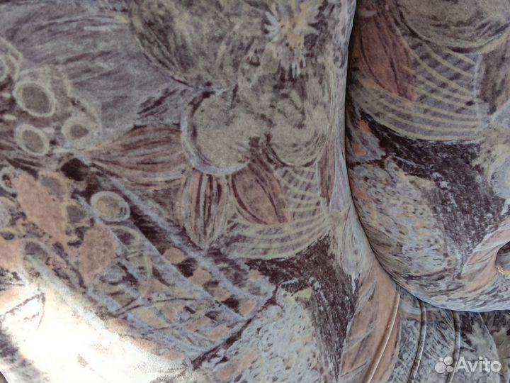 Диваны и кресло бу