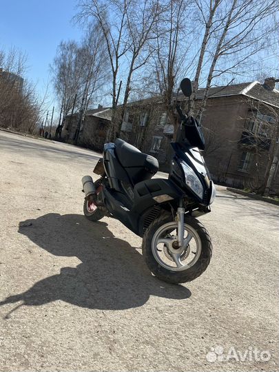 Скутер Vento Sorrento 150