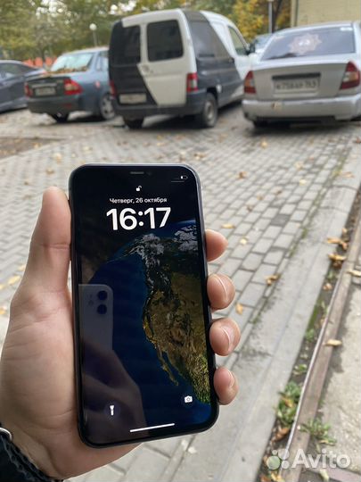 iPhone 11, 64 ГБ