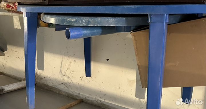 Стол и стулья пластиковые