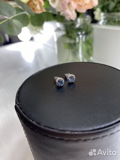 Золотые серьги с топазами и бриллиантами