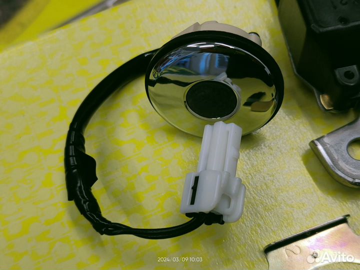 Замок багажника mitsubishi lancer 10 EVO + кнопка