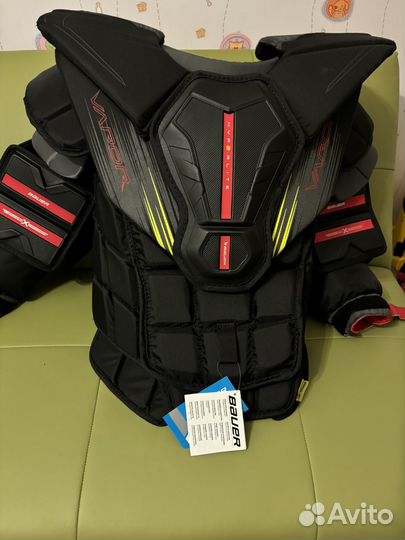 Вратарский нагрудник bauer hyperlite 2 sr