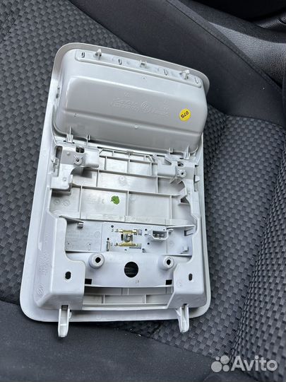 Плафон салона volkswagen 5C6868837A 1K0947133E