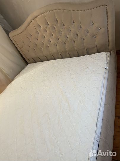 Кровать двухспальная с матрасом 180 200 бу