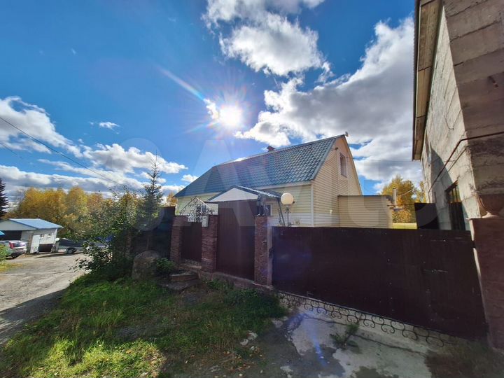 Дом 140 м² на участке 6 сот.