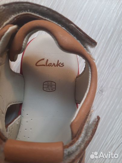 Кожаные босоножки Clarks для девочки