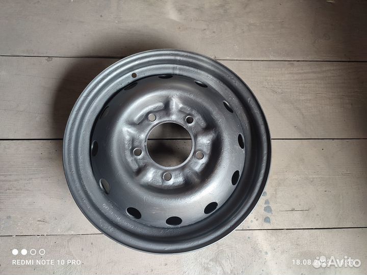 R16 Lugster Runner 125/70, PCD 5x114.3 DIA 60