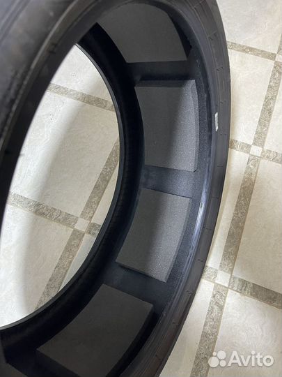 Pirelli P Zero 35/30 R21 и 7/28 R15.5 21Y