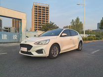 Ford Focus 1.5 AT, 2021, 38 200 км, с пробегом, цена 1 400 000 руб.