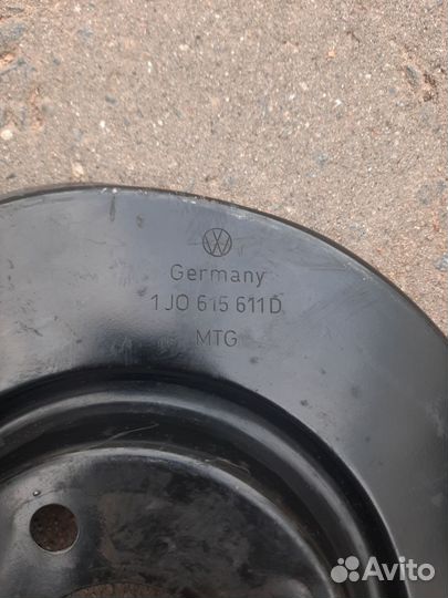 Пыльник тормозного диска VW Colf4 Bora 1J0615611D