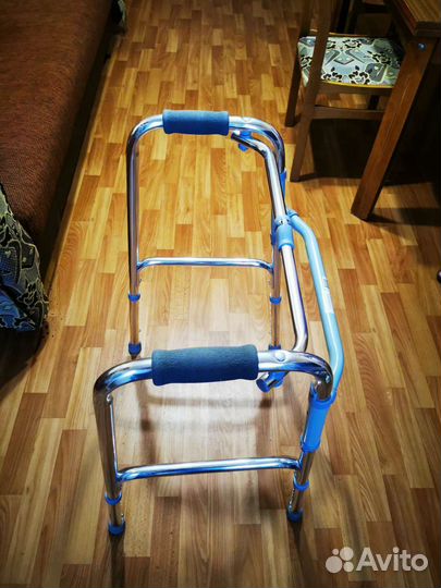 Ходунки для взрослых шагающие