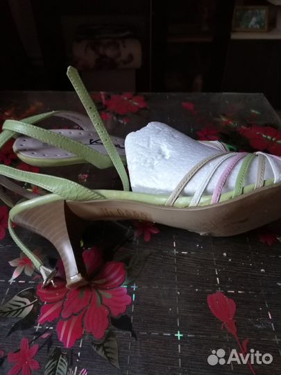 Босоножки женские 37 размер