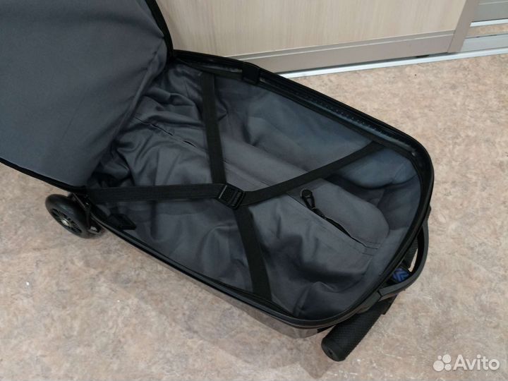 Чемодан - самокат новый