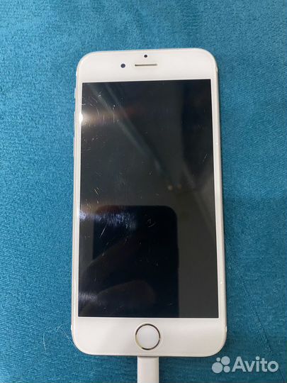Телефон iPhone 6s