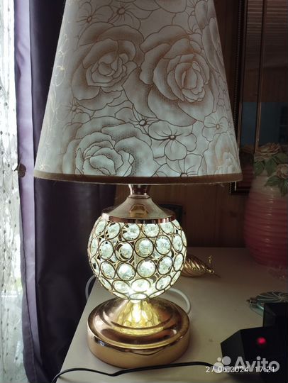 Лампа настольная