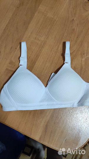 Бюстгальтер новый 75