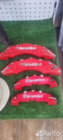 Накладки на супорта brembo