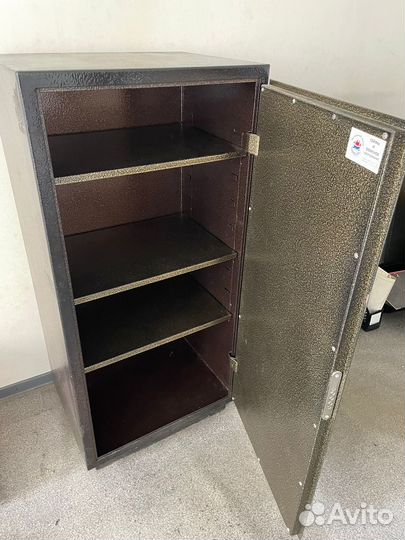 Сейф металлический