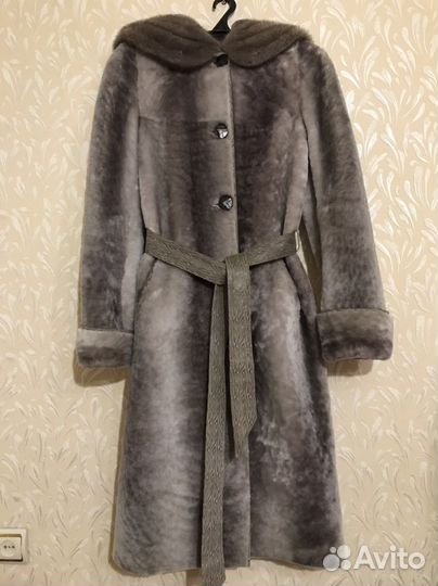 Шуба мутоновая с капюшоном