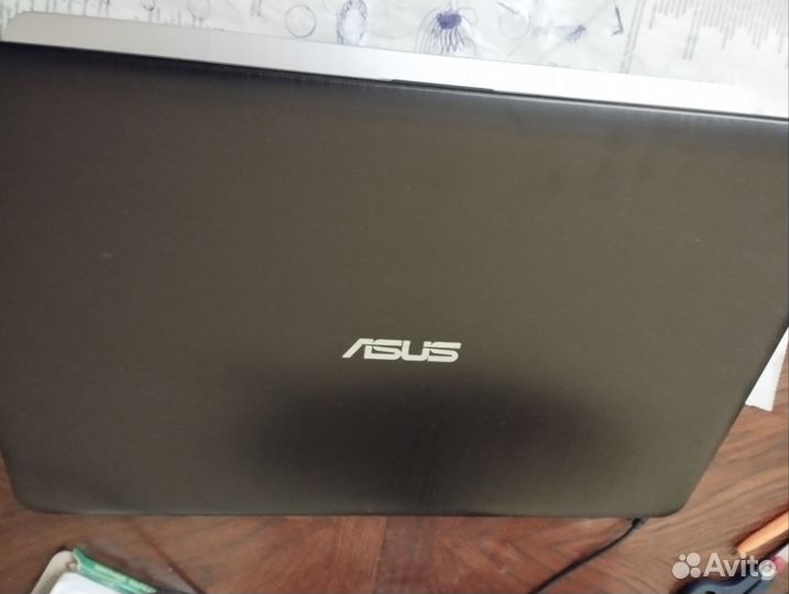 Ноутбук asus