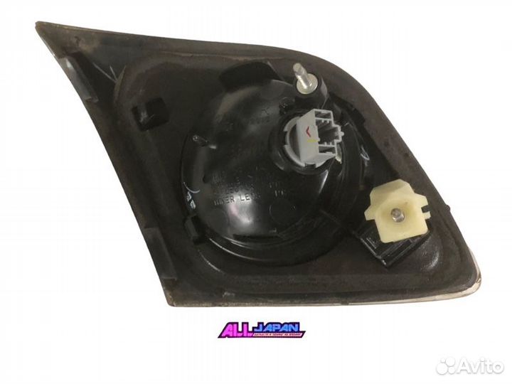 Фонарь задний задний правый Mazda 3 Axela BK 2003