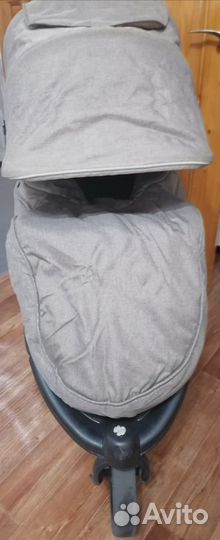 Коляска прогулочная