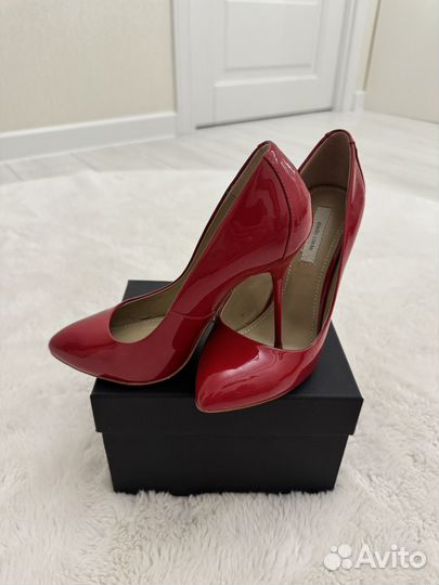 Туфли женские 35 размер красные