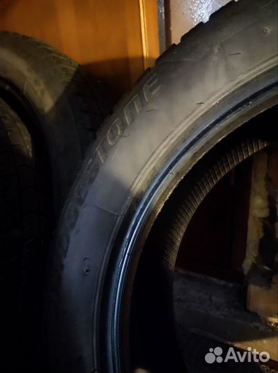 Bridgestone Blizzak VRX2 17.5/60 R16