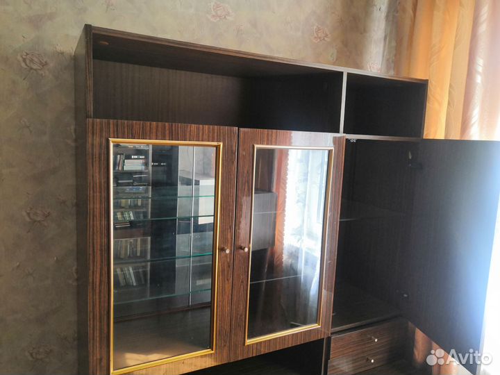 Сервант ретро