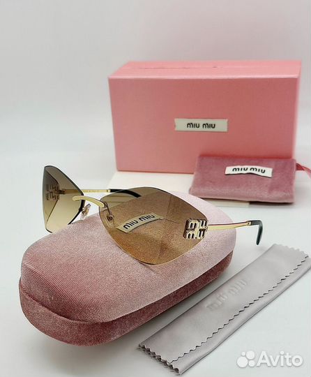 Солнцезащитные очки miu miu
