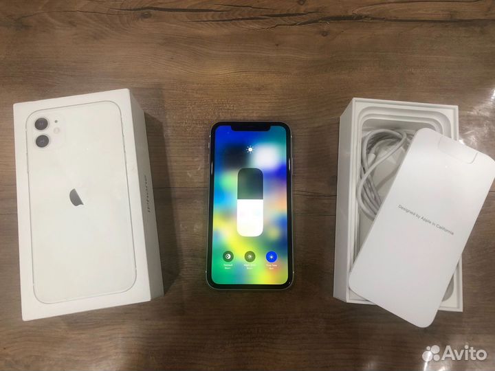 iPhone 11, 64 ГБ