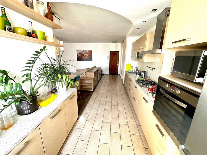 2-к. квартира, 68 м², 7/9 эт.