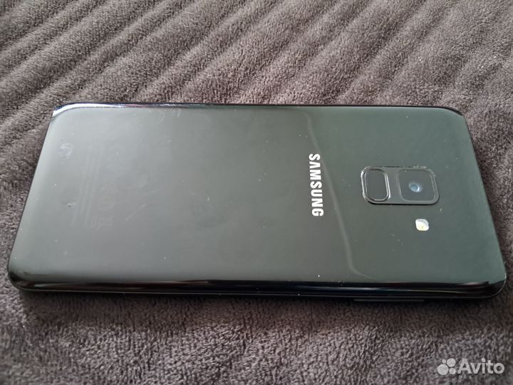 Samsung Galaxy A8 (2018), 4/32 ГБ