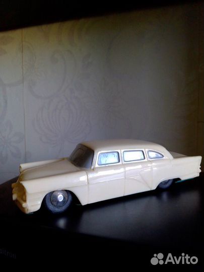 Машинка Чайка газ-13, игрушка из СССР