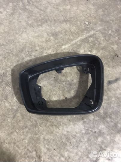 Рамка зеркала Volkswagen Polo 5