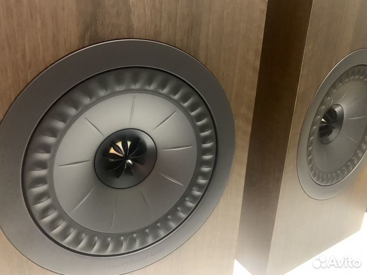Kef Q350
