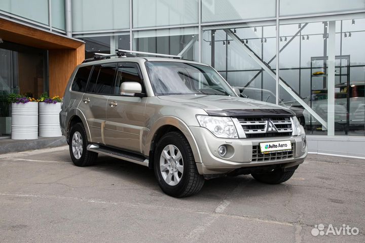 Mitsubishi Pajero 3.2 AT, 2011, 186 500 км