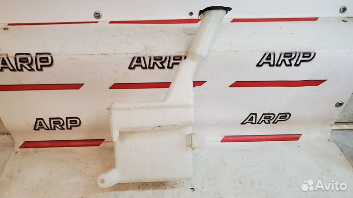 Бачок омывателя Toyota Funcargo 1999-2005