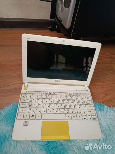 Нетбук acer aspire one