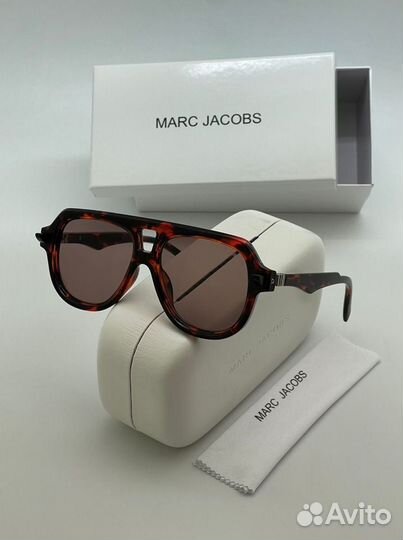 Солнцезащитные очки Marc Jacobs