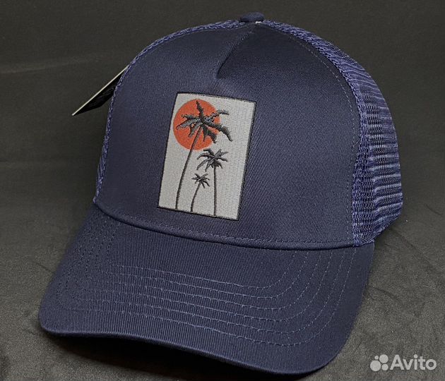 Бейсболка с сеткой