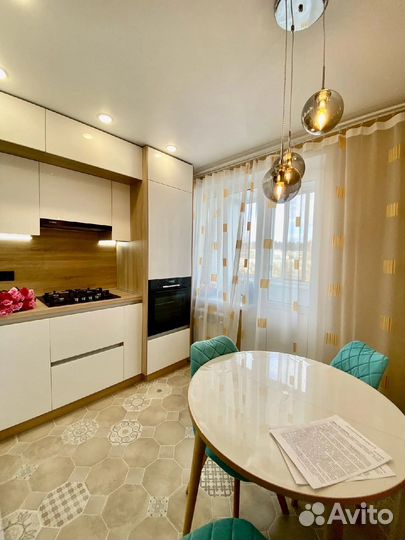 Угловая кухня на заказ. Производство