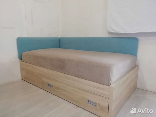 Кровать с матрасом 90х160